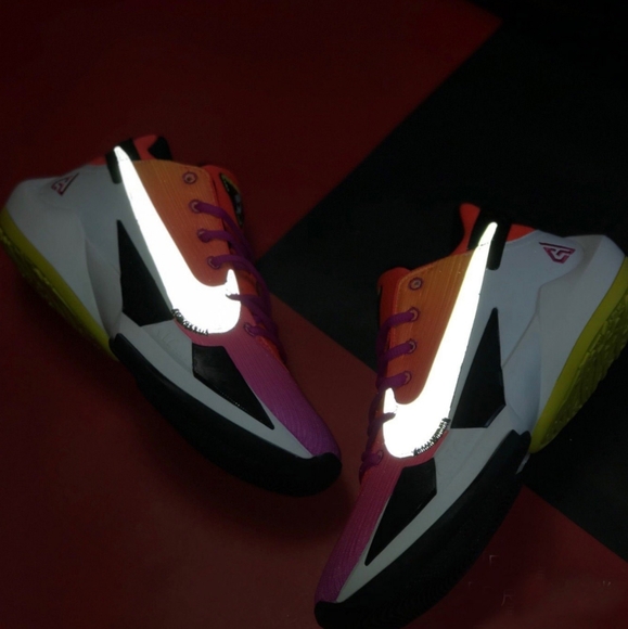 Nike Sneakers - Picture 8 of 17